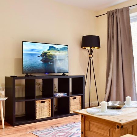 Stylish And Homely 4 Bedroom Home In East London Exteriör bild