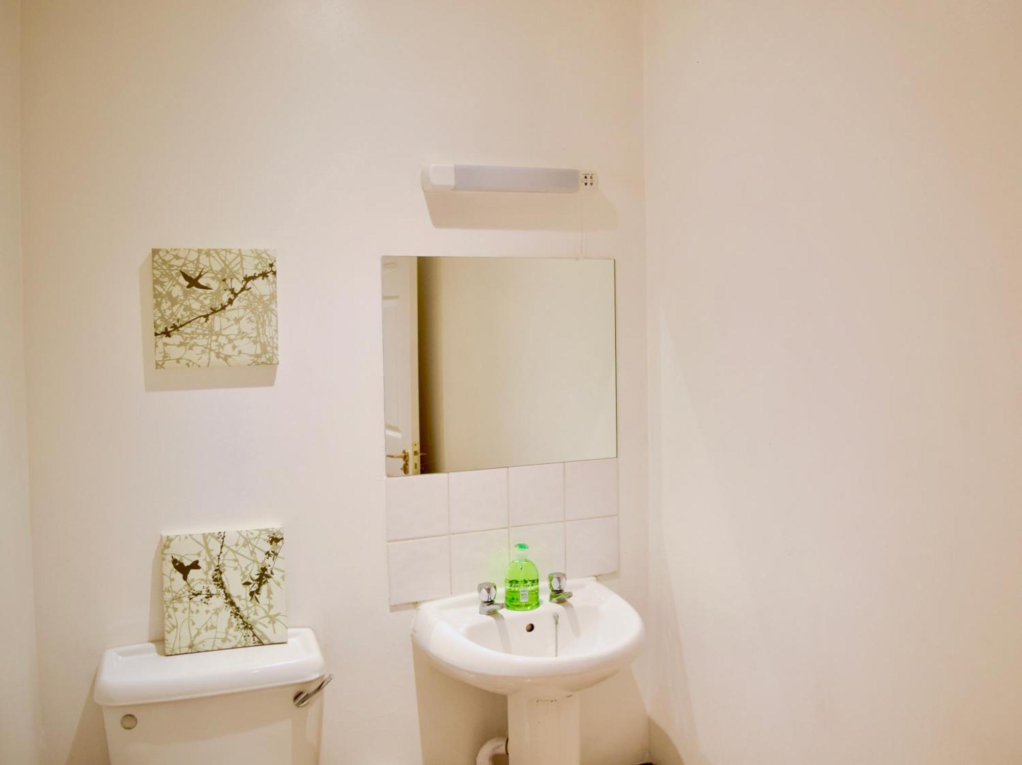 Stylish And Homely 4 Bedroom Home In East London Exteriör bild