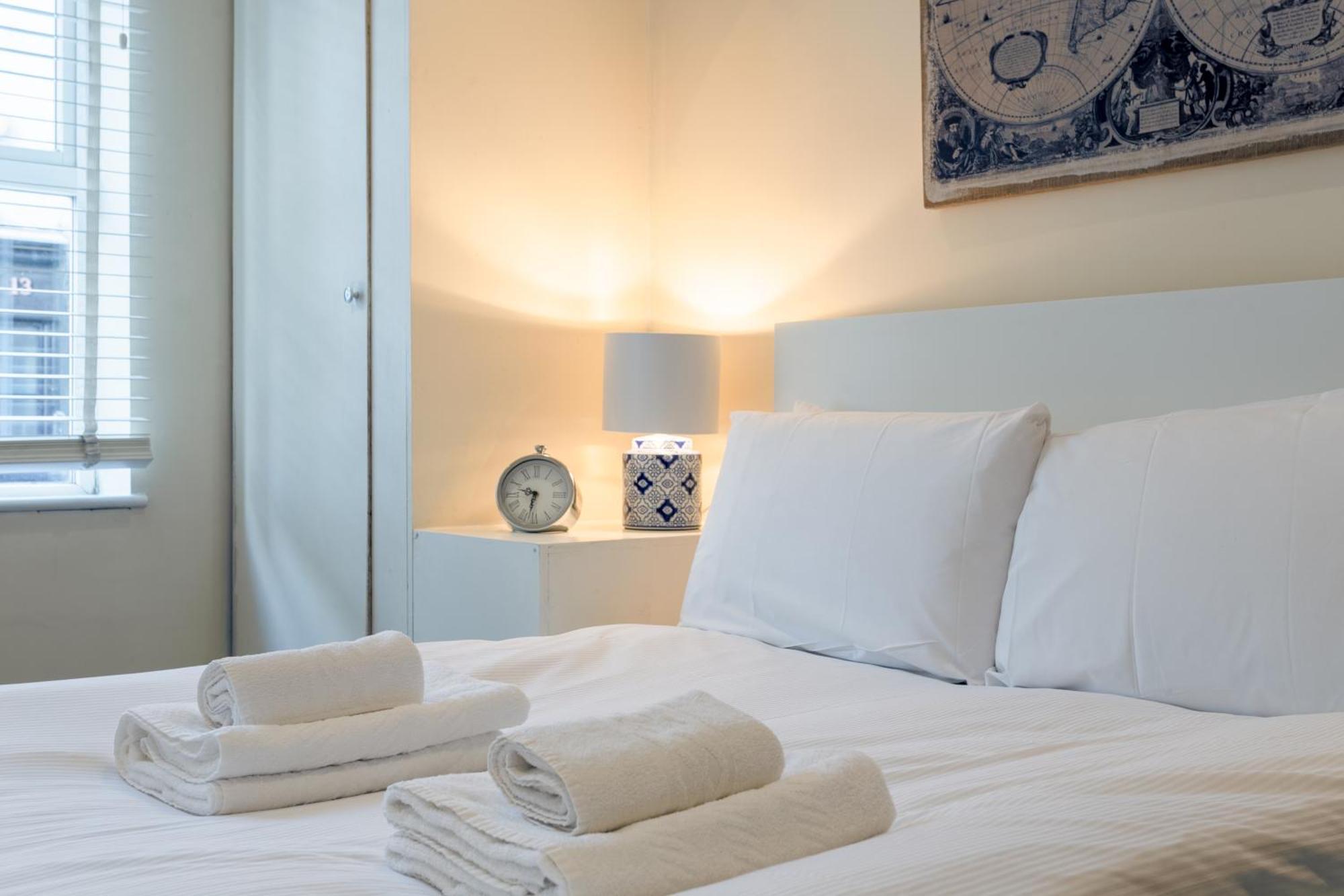 Stylish And Homely 4 Bedroom Home In East London Exteriör bild