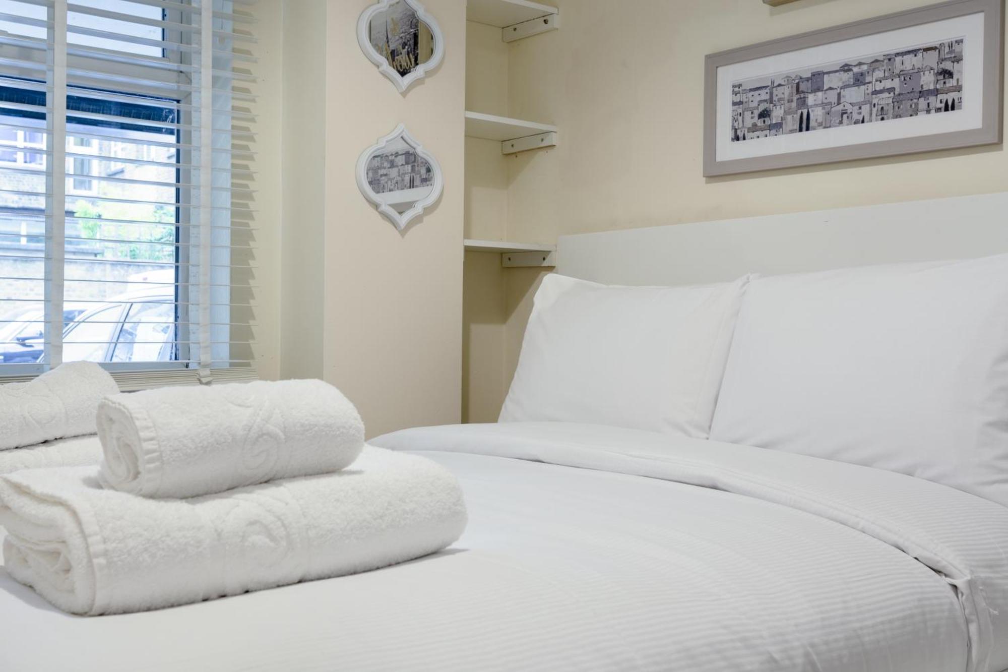 Stylish And Homely 4 Bedroom Home In East London Exteriör bild