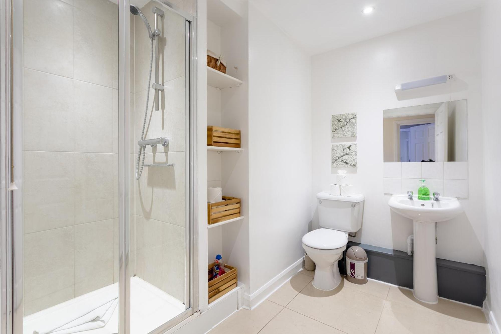 Stylish And Homely 4 Bedroom Home In East London Exteriör bild